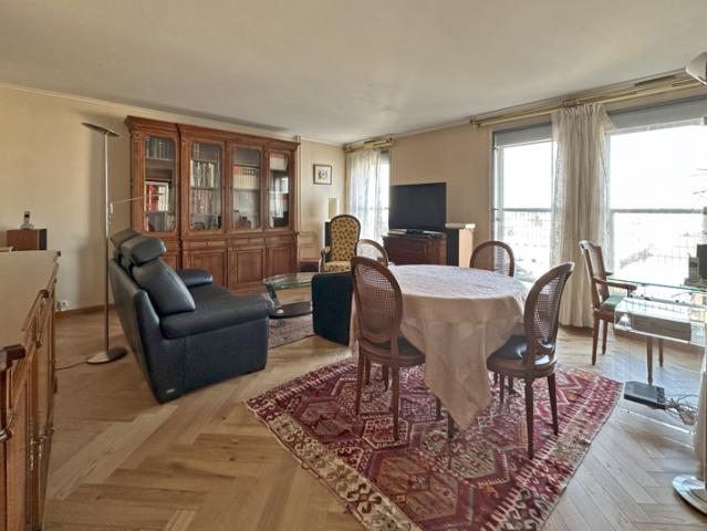 Appartement traversant de 4 pièces sur 90,98 m2 Carrez avec