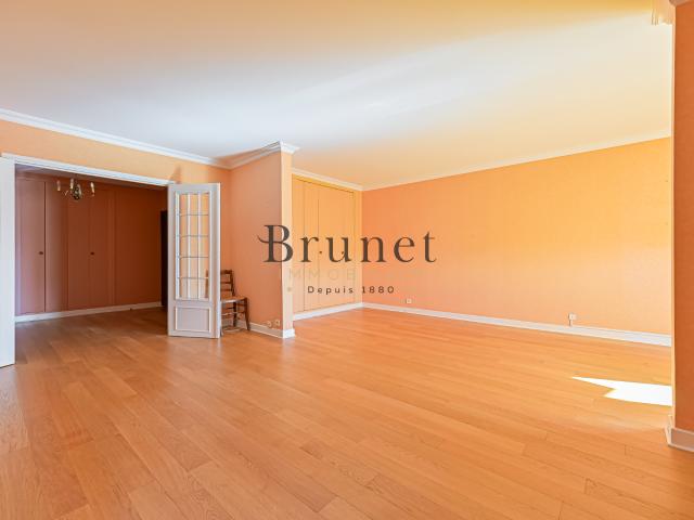 APPARTEMENT TRAVERSANT EN ETAGE AVEC BALCONS TERRASSES VIEUX SAINT MAUR