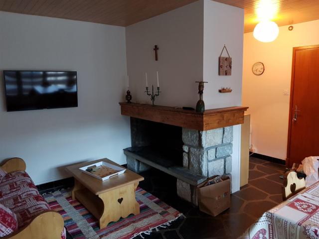 Appartement traversant ensoleillé calme garage
