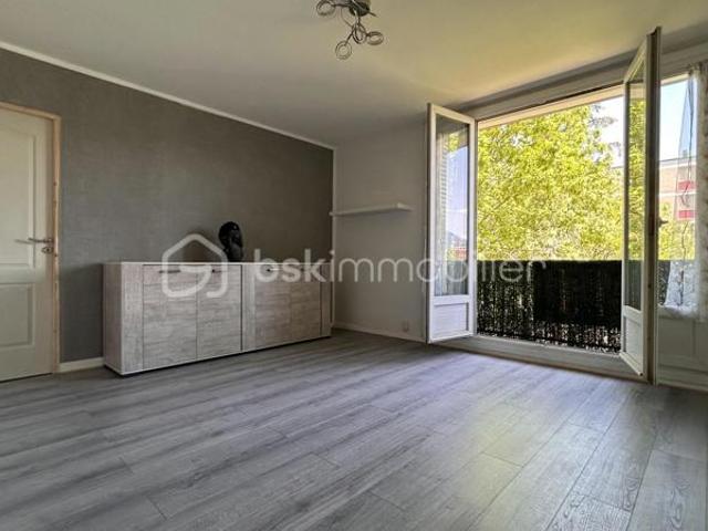 Appartement traversant T4 avec 3 chambres – Idéal famille ou investissement