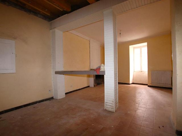 Appartement traversant type 4 de 90 m2 + garage + cave