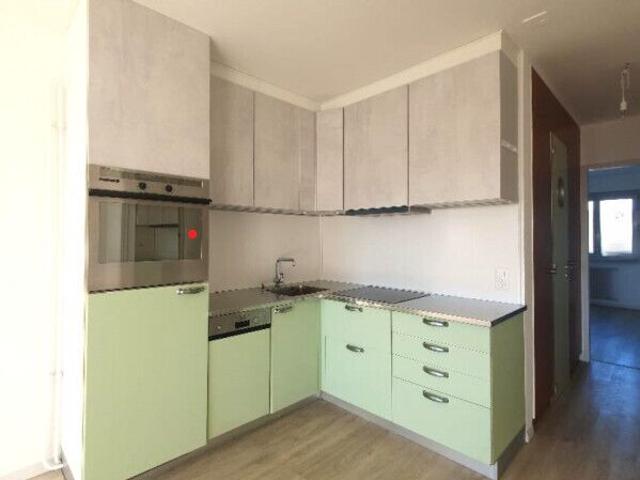 Appartement traversant 2.5 pièces dans Résidence, rénové, piscine et solarium | dreamo. Ch