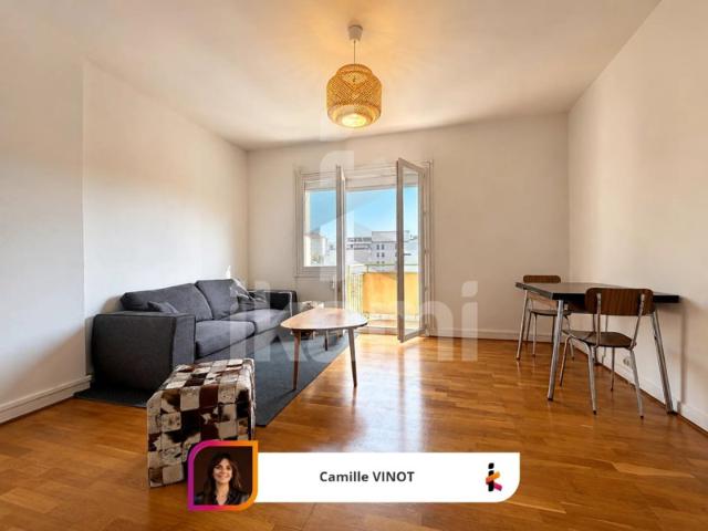 Appartement traversant, 3 pièces avec balcon en hyper centre
