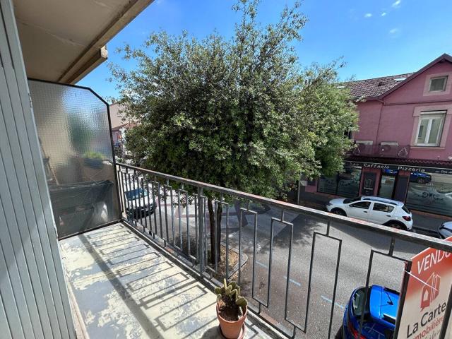 Appartement traversant 63 m2 + Balcon