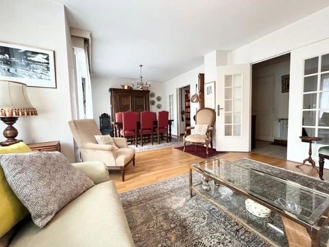 Appartement traversant 87m2 Rue de la Mouillère