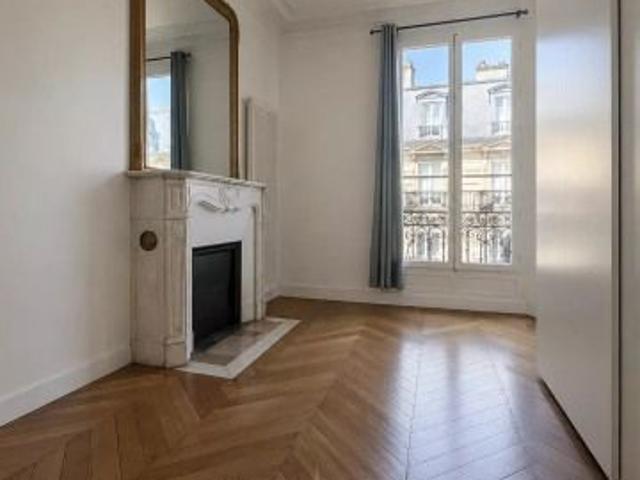 Appartement • Trudaine Maubeuge