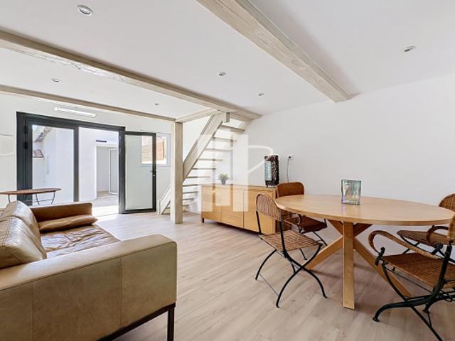 Appartement type Bastidon rénové avec terrasse et jardin à B