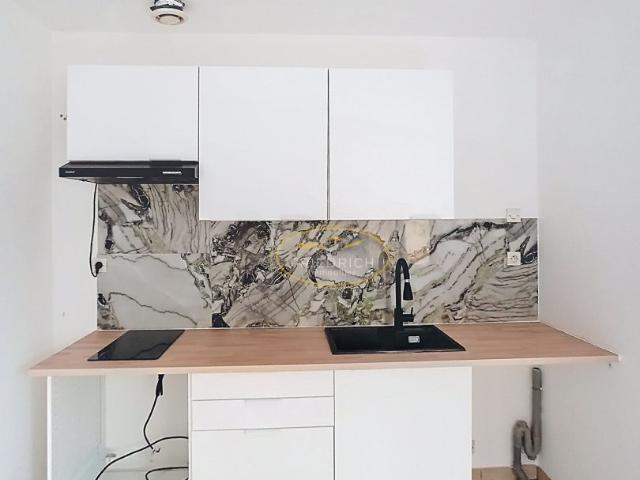 APPARTEMENT type F1 Quartier Ville Haute