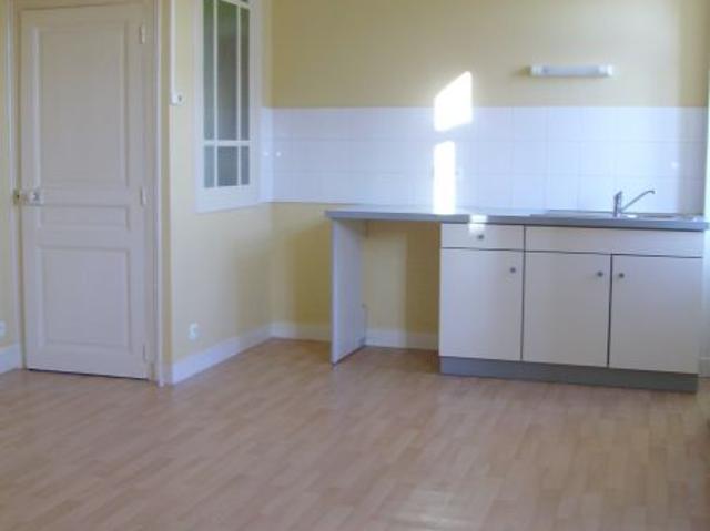 Appartement type F2 Carentan 2e étage
