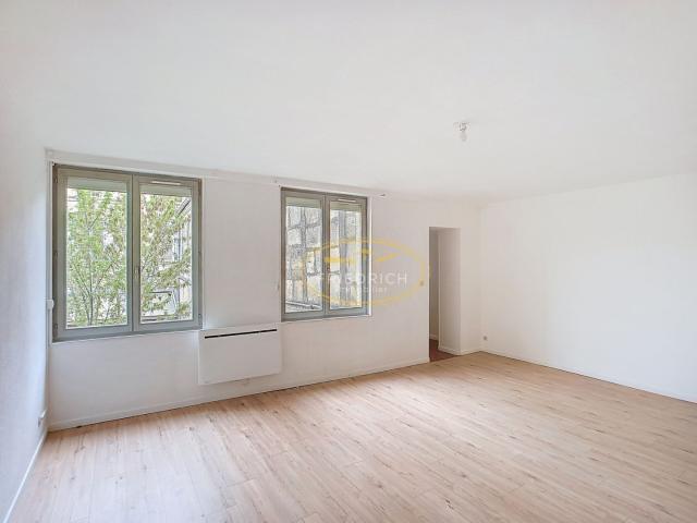 APPARTEMENT type F3 en cours de rénovation Quartier Vill
