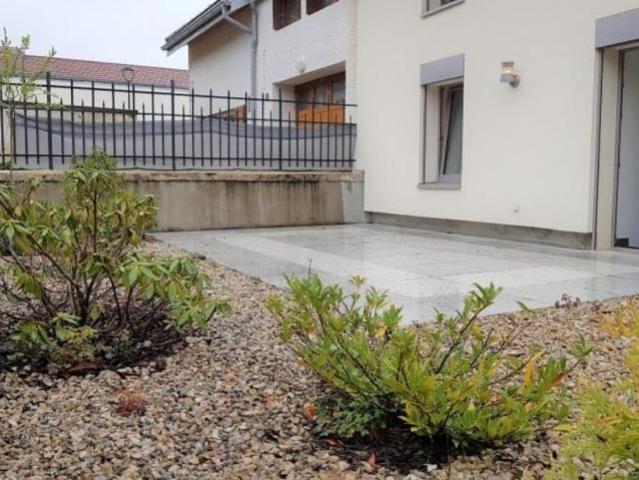 APPARTEMENT TYPE f3 Les Grangettes, rez de terrasse 55 m