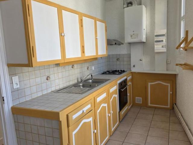 Appartement type II Centre ville