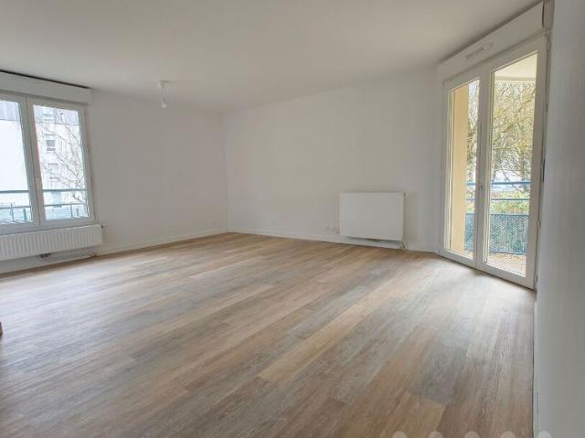 APPARTEMENT TYPE III SECTEUR RUE DE LA PLAINE