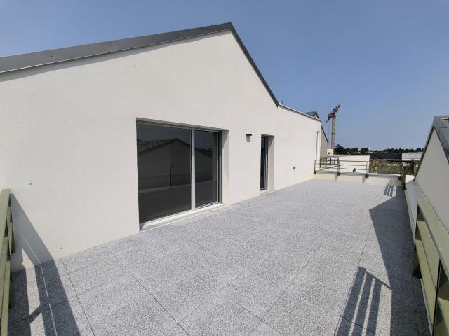 APPARTEMENT TYPE V DERNIER ETAGE AVEC TROIS TERRASSES