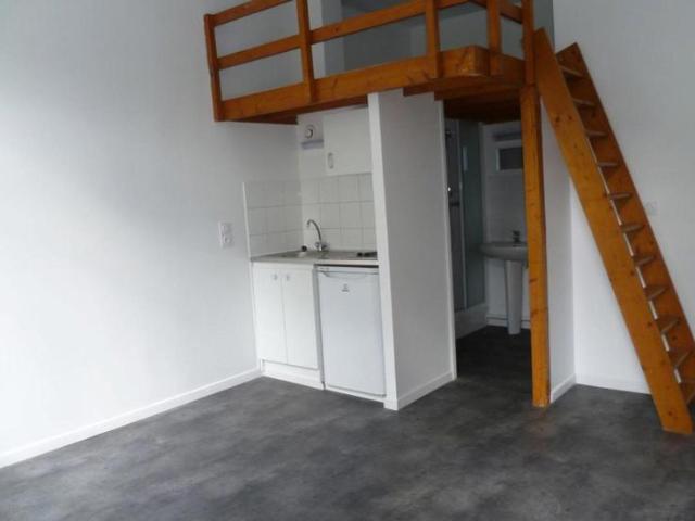 APPARTEMENT TYPE 1 BIS NON MEUBLE EN PLEIN COEUR DU QUARTIER VAUBAN