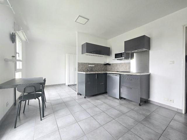 APPARTEMENT TYPE 1 MEUBLE CESSON SEVIGNE