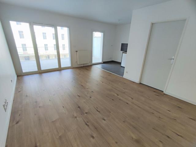 APPARTEMENT TYPE 1 STUDIO DE 38.20 M2 TERRASSE ET PARKING BLD PAIX