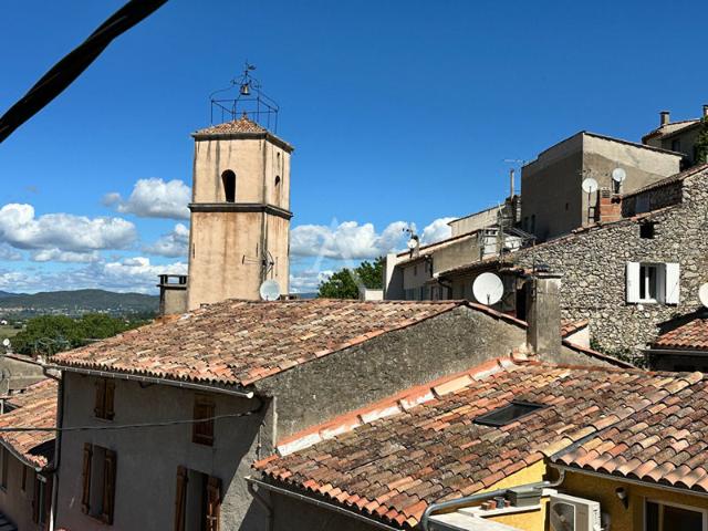 APPARTEMENT TYPE 2/3 EN LOCATION MEUBLE AVEC BALCON