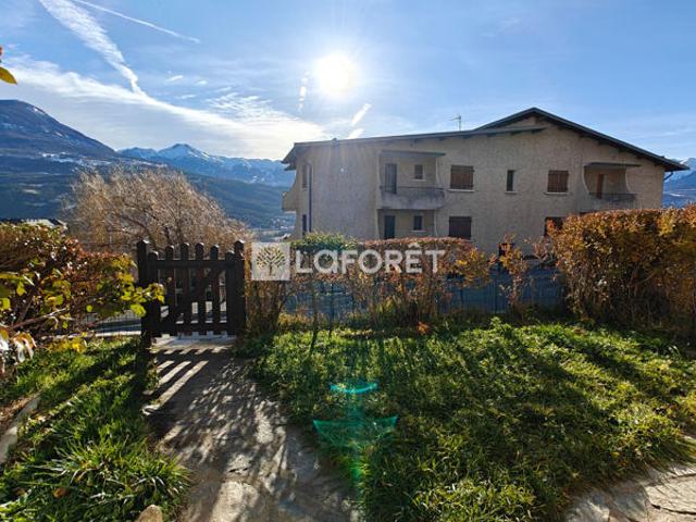 APPARTEMENT TYPE 2/3 PARKING + CAVE EMBRUN 2 pièces