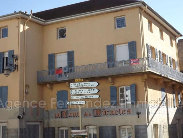 Appartement type 2 1er étage