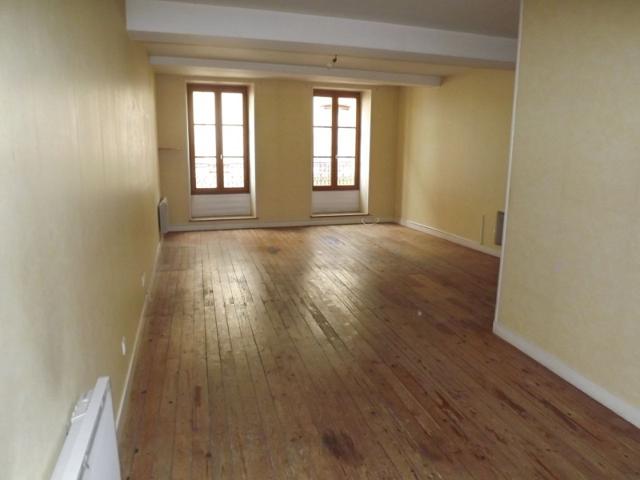 APPARTEMENT TYPE 2 CENTRE VILLE