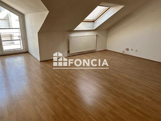 Appartement type 2 Cran Gevrier dernier étage avec Parking
