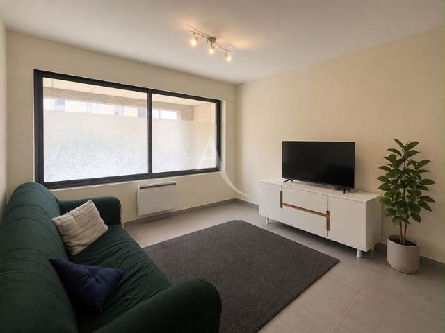 APPARTEMENT TYPE 2 AU REZ DE CHAUSSEE AVEC GARAGE ET CAVE