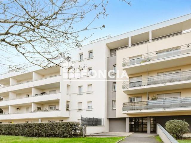 Appartement type 2 avec balcon, et parking en sous sol