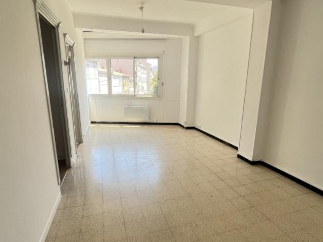 APPARTEMENT TYPE 2 BIS NON MEUBLÉ 57M2 SECTEUR CASTELLANE PRÉFECTURE 13006 MARSEILLE