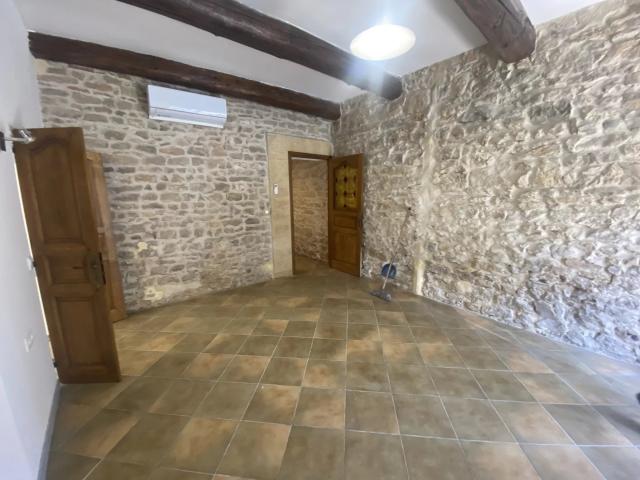 APPARTEMENT TYPE 2 BIS QUARTIER MONTCALM