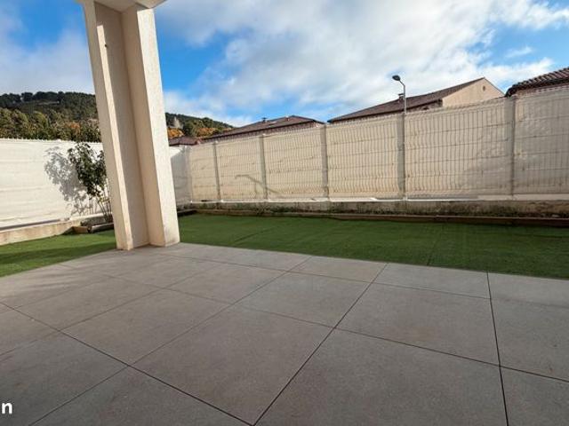 Appartement type 2 de 44 m², 30 m² jardin / terrasse