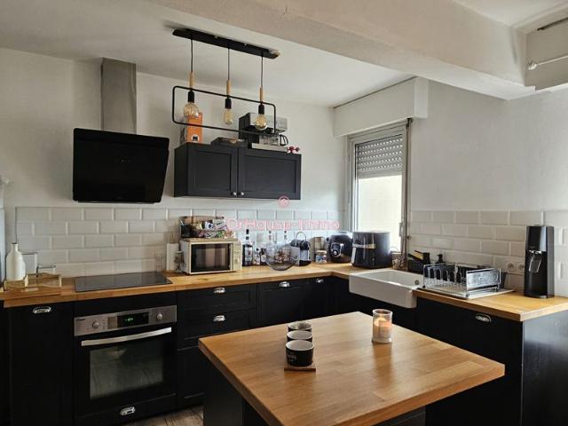 Appartement type 2 de 52 m² avec parking privatif et ascenseur proche place du 30 octobre à Dijon