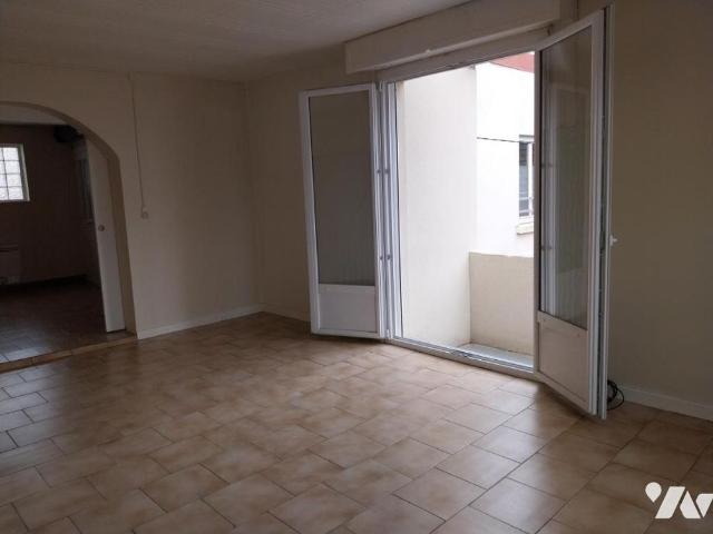 APPARTEMENT TYPE 2 EN HYPER CENTRE