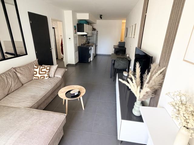 Appartement type 2 meublé avec parking et extérieur Jules Cantini