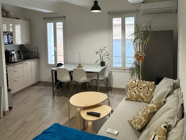 Appartement Type 2 meublé Climatisé Rue Fermée Aix en Provence