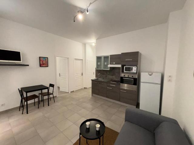 APPARTEMENT TYPE 2 MEUBLE DAMES REPUBLIQUE