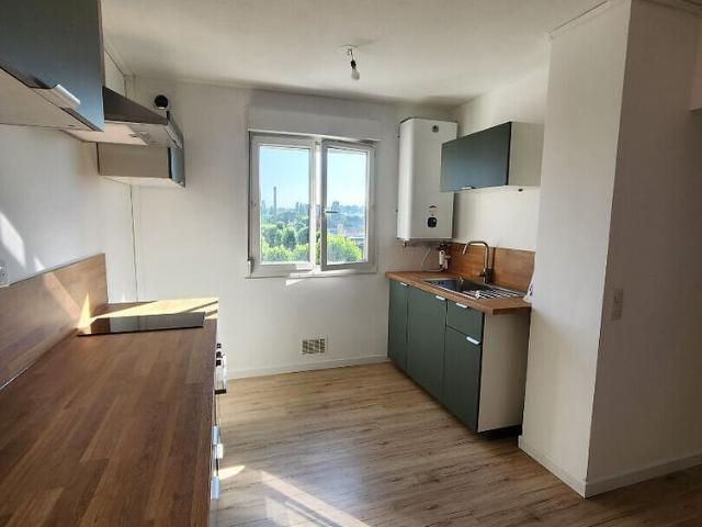 APPARTEMENT TYPE 2 NON MEUBLE SECTEUR COURLANCY