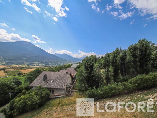 APPARTEMENT TYPE 3/4 CHÂTEAUROUX LES ALPES 4 pièces