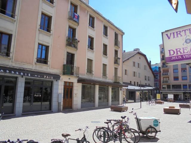 Appartement type 3, 67 m², Rue de la paix !