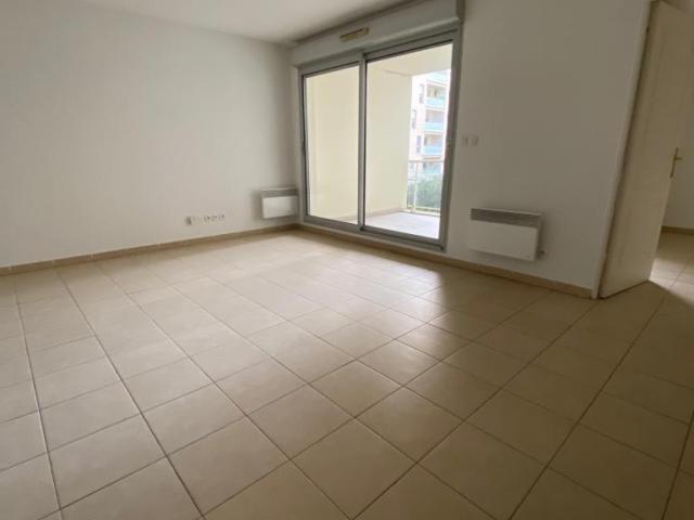 APPARTEMENT TYPE 3 75M2 JOLIETTE MARSEILLE 13002