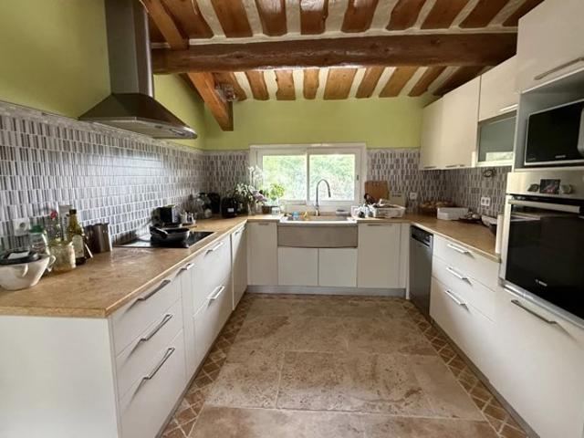 Appartement, type 3, 99.71 m², 2 chambres, balcon, garage, place de parking, abri voiture