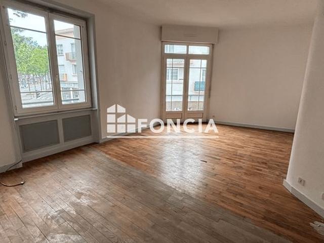 Appartement type 3 à proximité immédiate du centre ville
