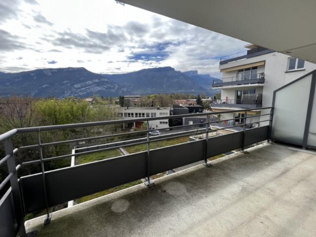 Appartement type 3 avec terrasse à St Martin le Vinoux