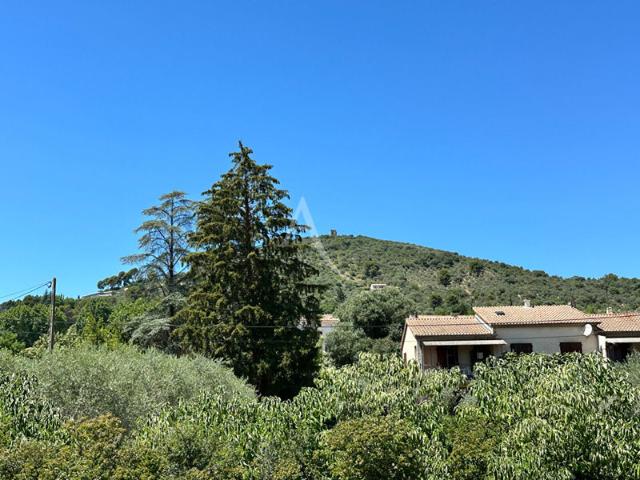 APPARTEMENT TYPE 3 AVEC TERRASSE JARDIN GARAGE CAVE VUE MONT D OR