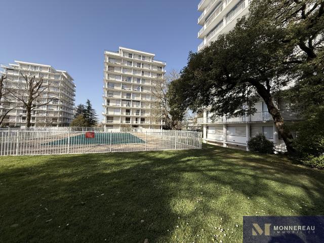 APPARTEMENT TYPE 3 AVEC BALCON ET PARKING