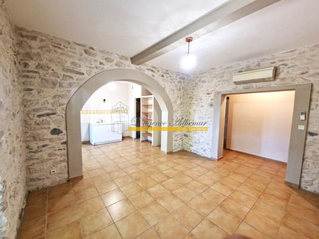 Appartement type 3 avec jardin et parking privé dans résiden