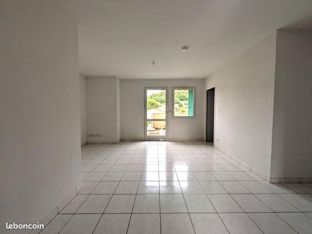 Appartement type 3 de 61 m² avec terrasse et garage