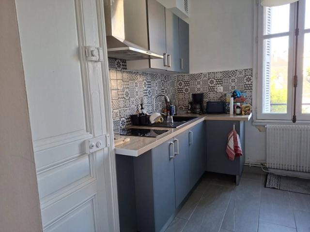 APPARTEMENT TYPE 3 A TOURS