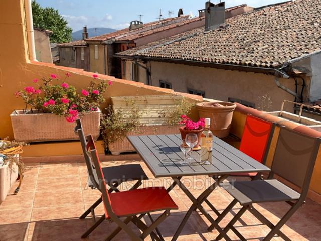 Appartement type 3 pièces atypique au coeur du vieux village