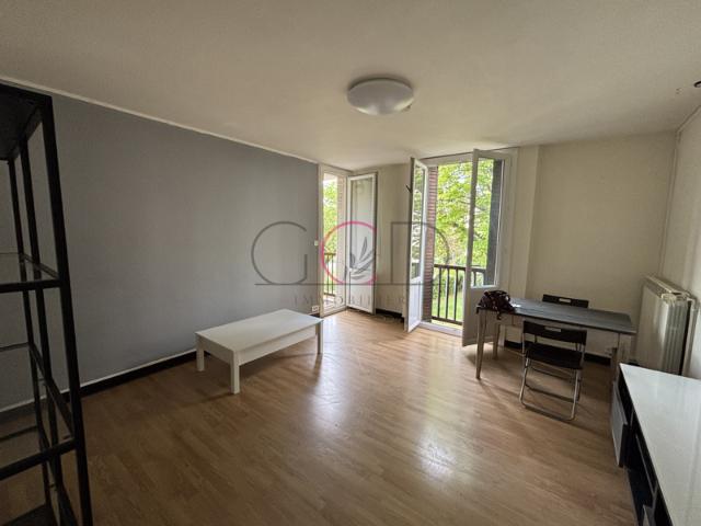 APPARTEMENT TYPE 3 QUARTIER VAL SAINT ANDRE + BALCON